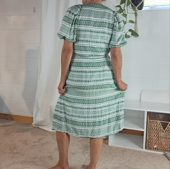 Ann Taylor midi wrap puff sleeve peasant dress green floral stripe embroidery 4P - Picture 8 of 17